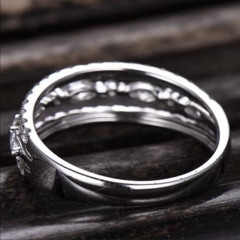 NEW💍4.1 CT STERLING SILVER DIAMOND HALO RING, CUTE RING, SHINY RING. - Picture 3 of 4